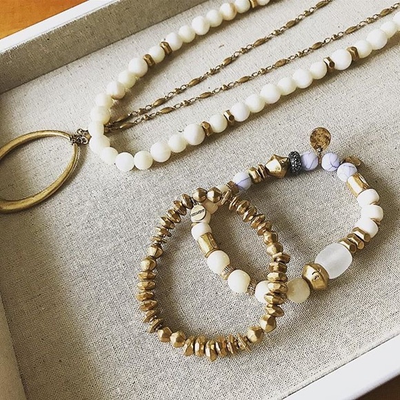 Stella and dot anda intention bracelet - courage - Picture 3 of 7